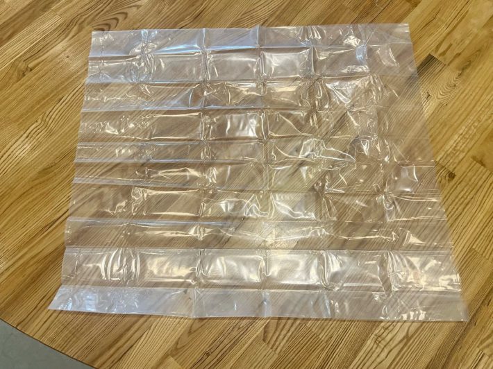 ダイソー「レインバッグカバー」