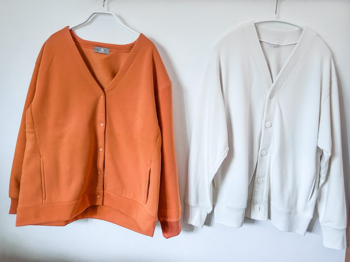 左：ワークマン「サーバーウォームカーディガン」（税込1500円）／右：ユニクロ「スウェットカーディガン」（税込2990円）