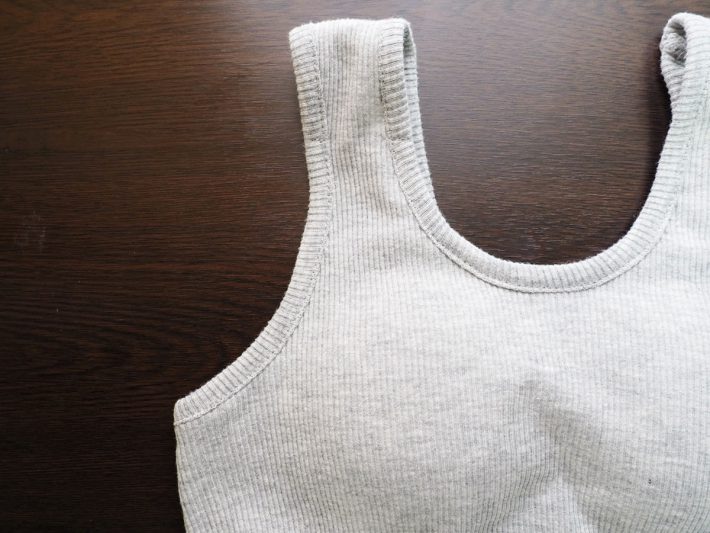 ダイソー　スポーツブラ