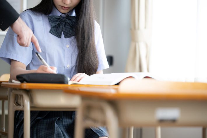 先生と女子高生の不倫