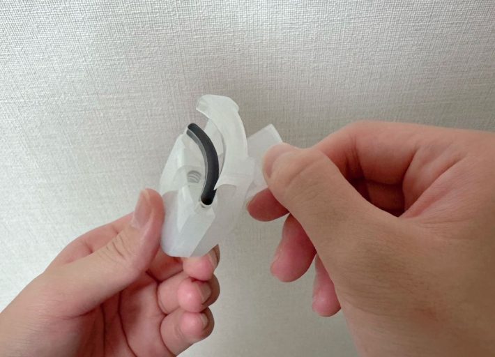 押し上げレバーをカチッと引き出して…