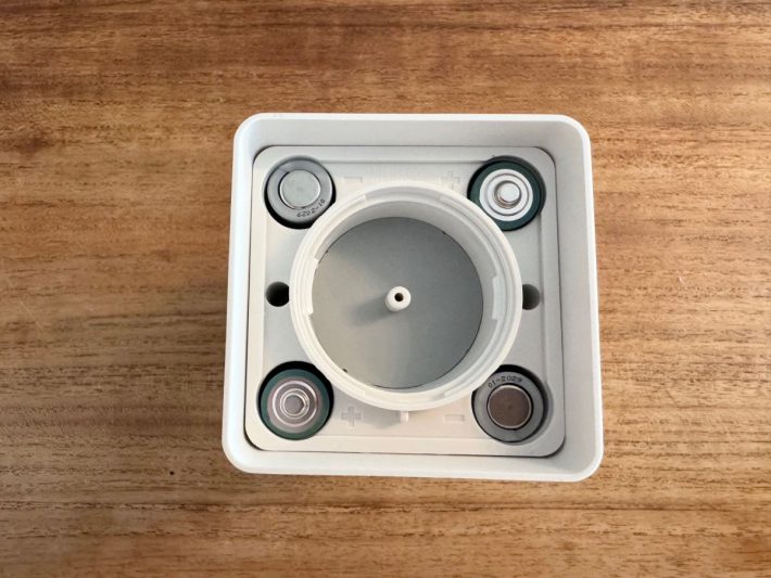 電池をセットするところでつまずく