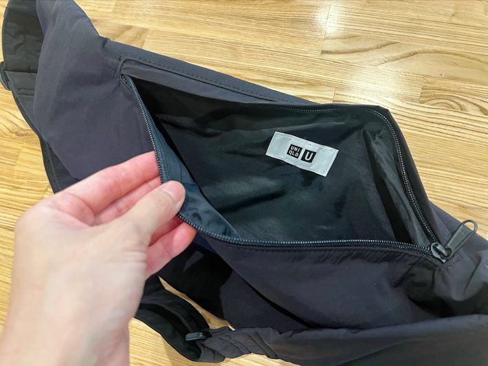 クロスボディバッグ