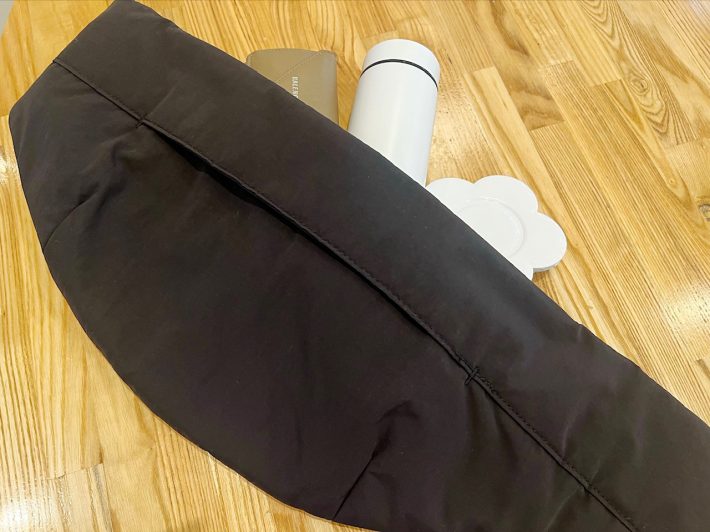 クロスボディバッグ