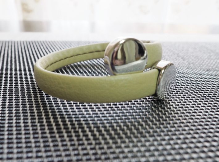 ダイソーアームバンド