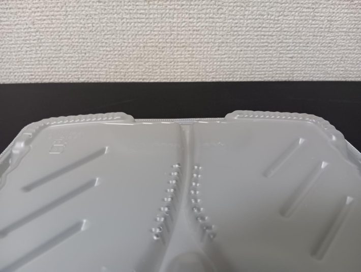 幕の内弁当容器4