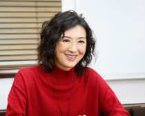 赤間麻里子さん