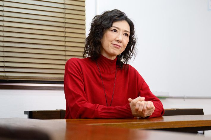 赤間麻里子さん