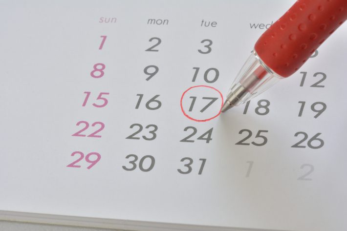 印をつけたカレンダー