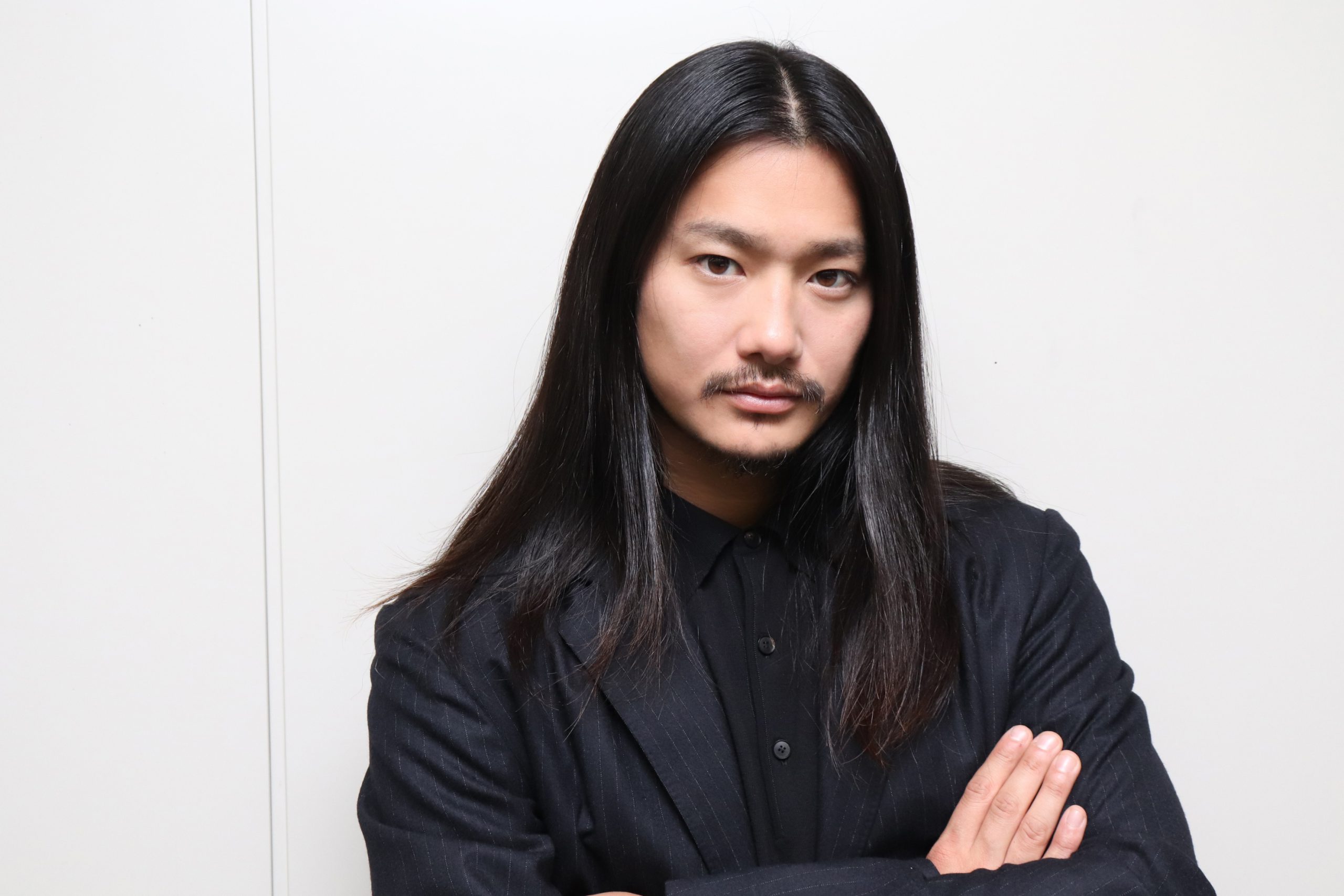 毎日飲んだくれてとかはもうやらなくなった」31歳俳優が目指す“カッコ