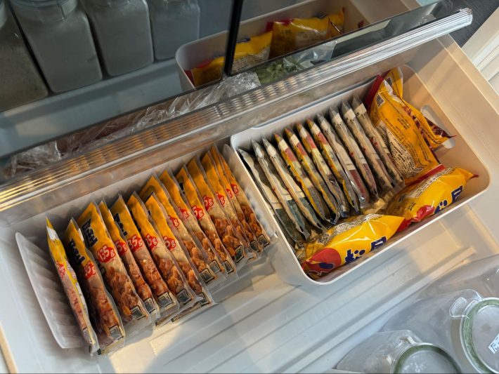 「松屋超満足セット」を冷凍庫に入れると