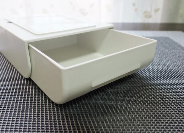 ダイソー「取り付け式引き出し」