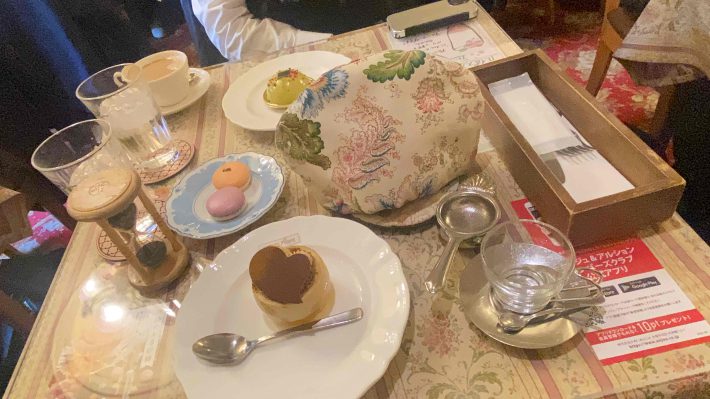 茜さんのデート中の様子