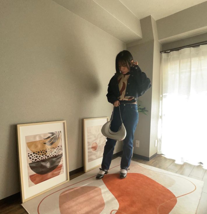 高見えデニム素材をプラスしたOKコーデ