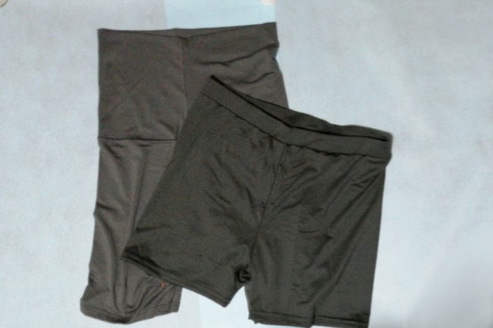 黒の防寒インナー