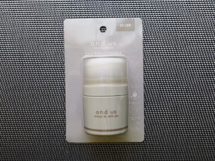 【and　us】ヘアメイクパウダー