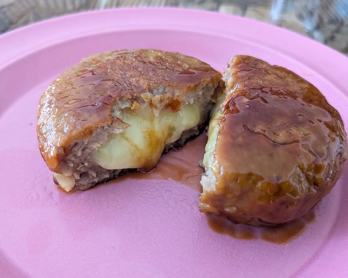 チーズインつくね　断面