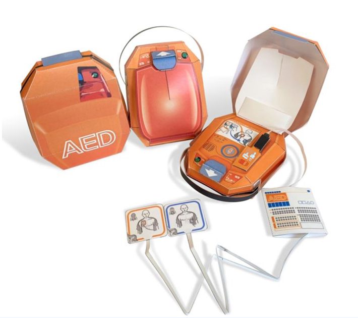 小中学生向けに製作したペーパークラフトのAED