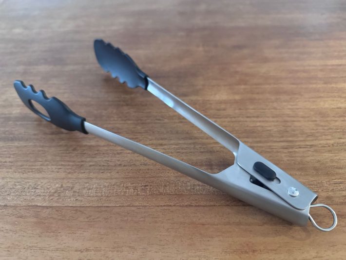 先端がナイロン素材になっているのが最大の特徴