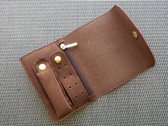 ダイソー「アクセサリーポーチ」