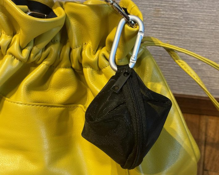 ナイロンメッシュコンパクトポーチ