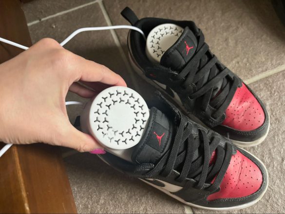 ダイソー　USB式シューズドライヤー