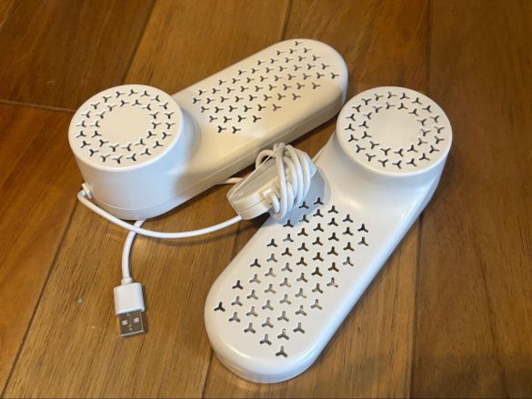 ダイソー　USB式シューズドライヤー