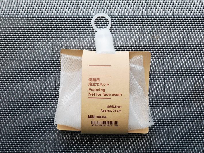 無印良品　「洗顔用泡立てネット」99円/税込