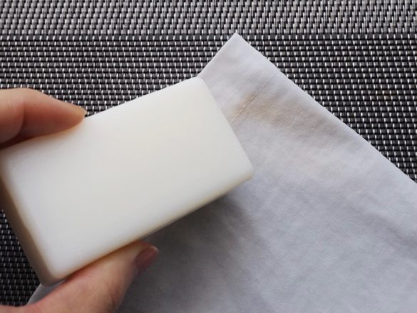 無印良品　「部分汚れ用 洗濯石けん」99円/税込