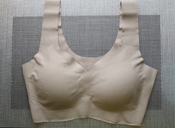 「ひびきにくいハーフトップブラジャー（無印良品）」