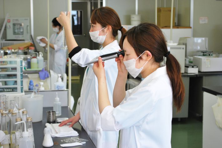 ザクロ　研究所