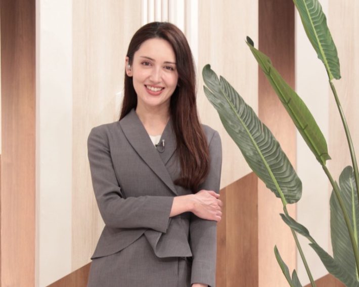 アンヌ遙香さん