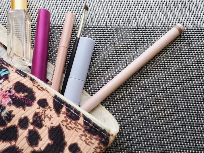 ダイソー「KM 4ブラッシュリキッドライナー」