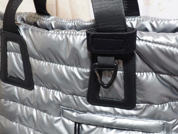 「リュックにプラス ベルトカラビナ」