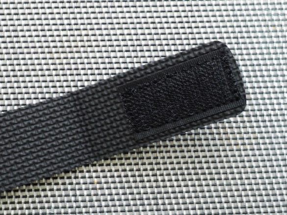 「リュックにプラス ベルトカラビナ」