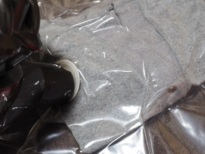 ダニ対策吊るせる衣類圧縮袋