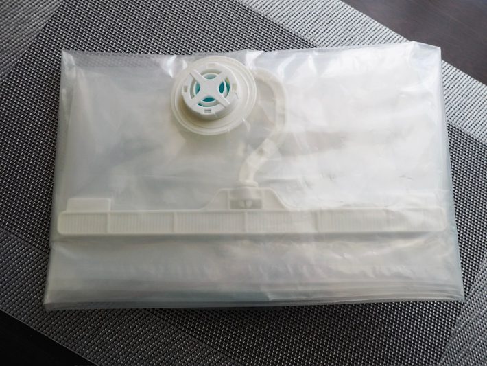 ダニ対策吊るせる衣類圧縮袋