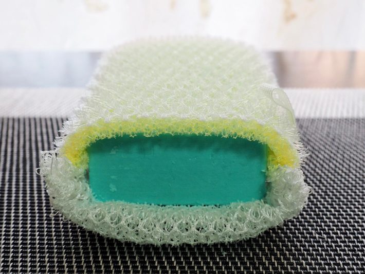 ダイソーの「石けん用スポンジ」