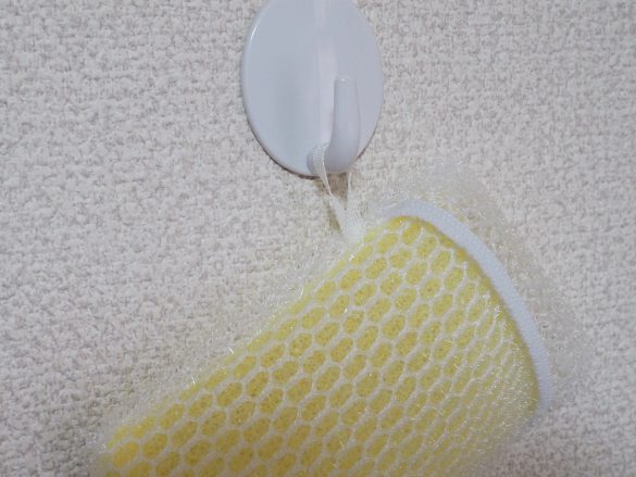 ダイソーの「石けん用スポンジ」