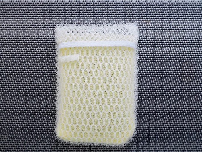 ダイソーの「石けん用スポンジ」