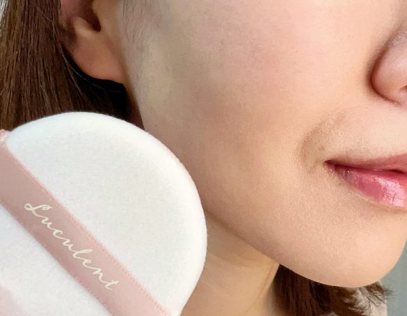 『ダイソー』「メイクアップパフ」：2個入り110円