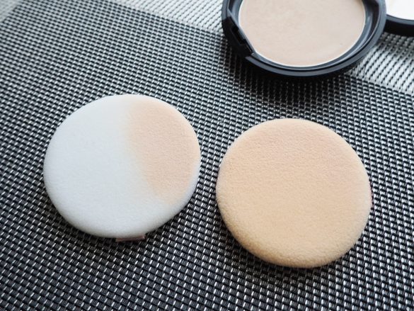 パウダー用パフを使い比べ！ 『ROSY ROSA（264円）』と『ダイソー（110円）』