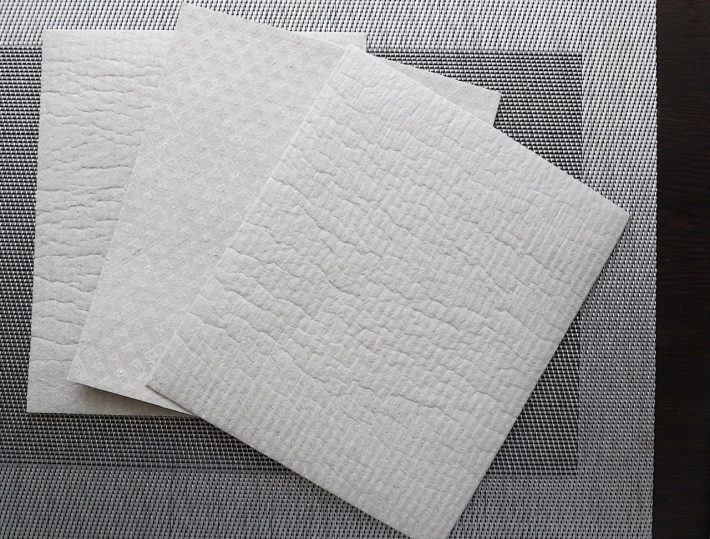 無印良品「素早く吸水する 植物由来のセルロースシート」