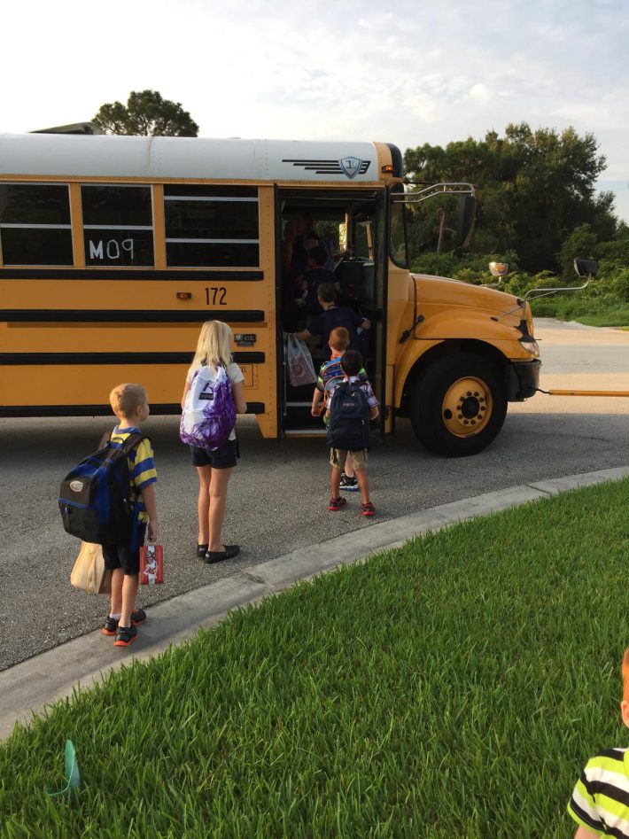 カイくん小2、コビくん幼稚園生の頃に使っていたスクールバス