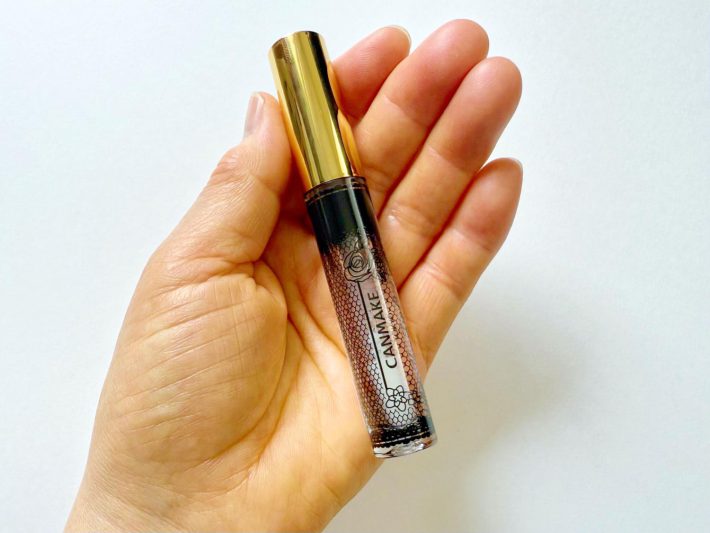 「ユアリップオンリーグロス」が登場したのは2015年