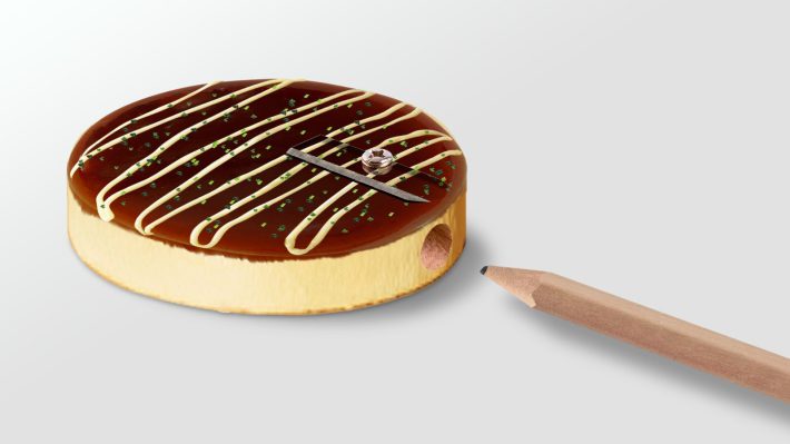 お好み焼きに鉛筆を入れて削ると……