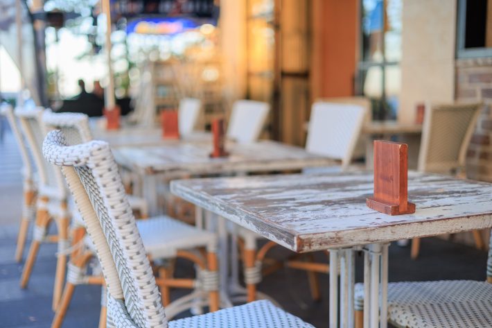 カフェのテラス席