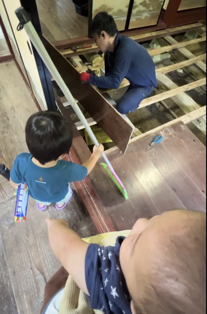 古民家はリフォームの多くを近藤さんたちの手でおこなった