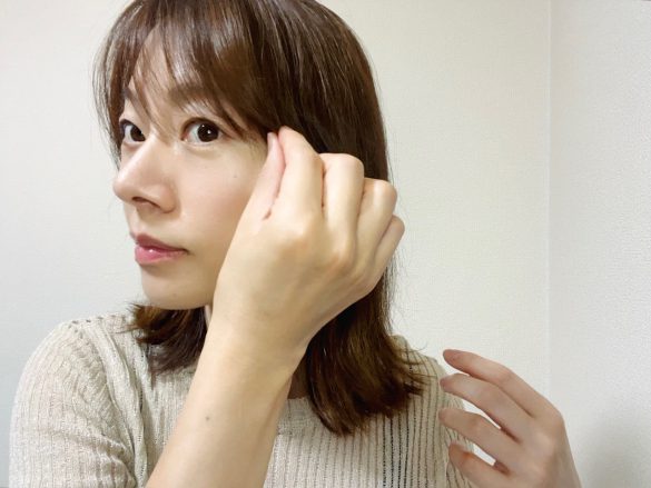 指で塗る液体タイプのケープ「ニュアンスキープリキッド」