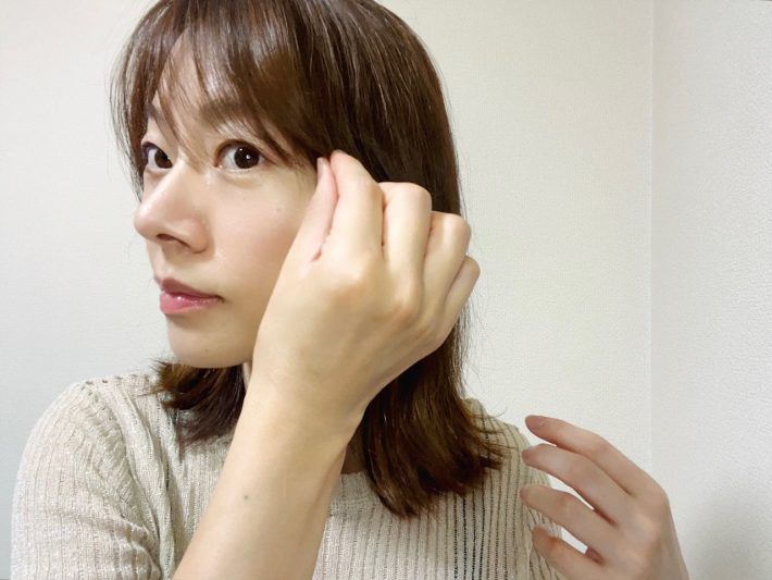 指で塗る液体タイプのケープ「ニュアンスキープリキッド」